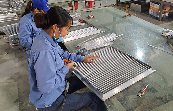 Cửa gió điều hòa âm trần 2 Gia công cửa gió điều hòa